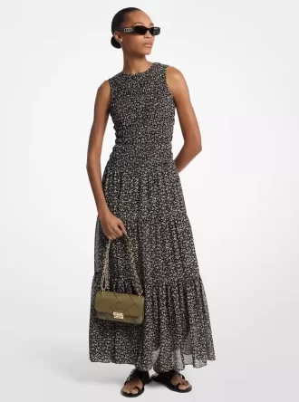 Blommig smockad Georgette maxiklänning