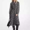Blommig smockad Georgette-skjortklänning