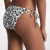 Blommigt tryckt triangelbikinitros Blommigt tryckt triangelbikinitros