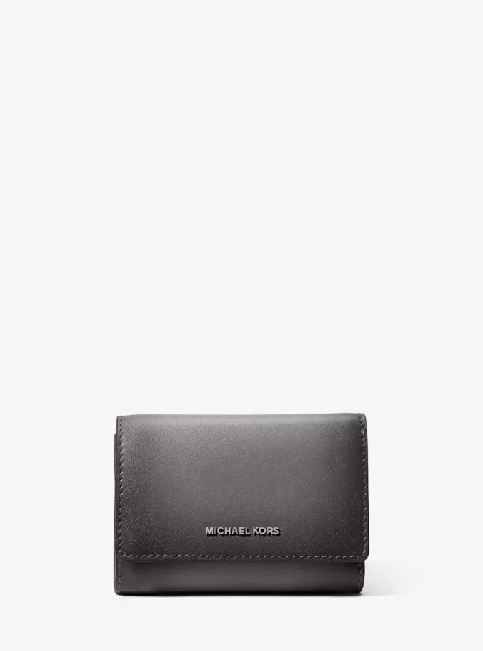 Bryant Medium Brunerat Läder Tri-Fold Plånbok Bryant Medium Brunerat Läder Tri-Fold Plånbok