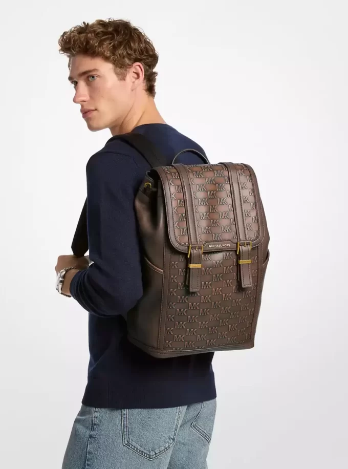 Colby Medium Logotyppräglad Brun Läderryggsäck