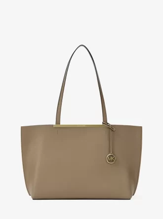 Evelyn Stor Toteväska