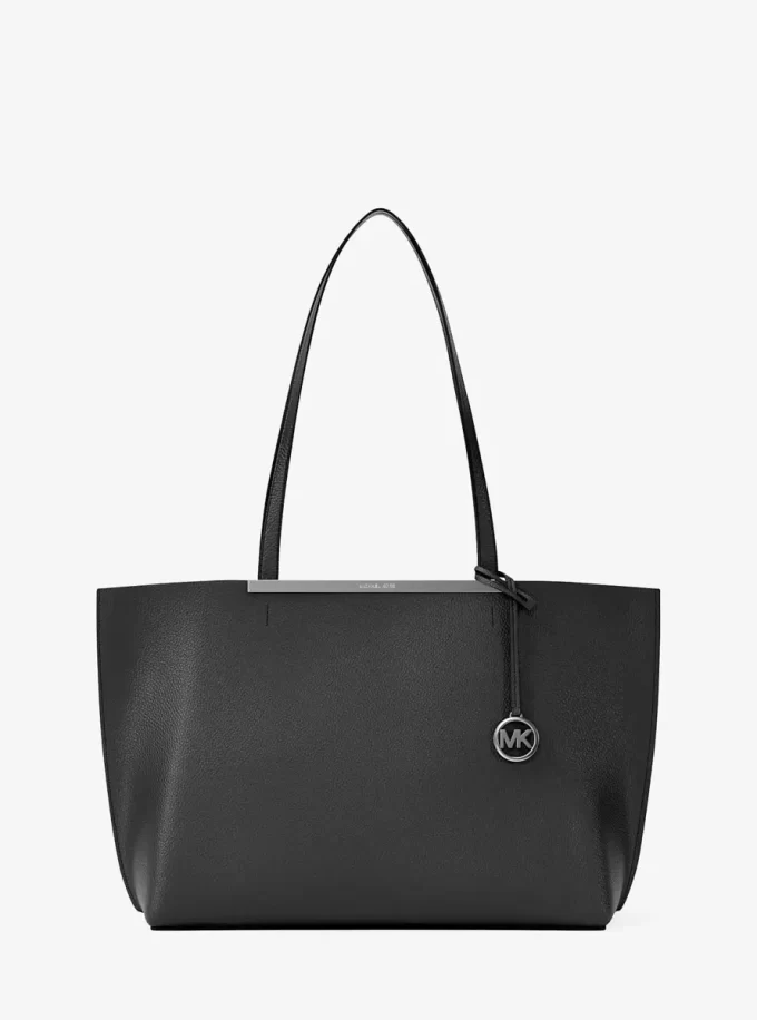Evelyn Stor Toteväska Evelyn Stor Toteväska