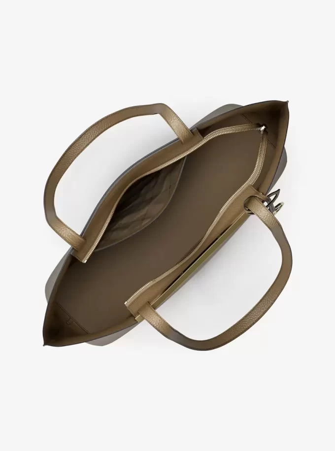 Evelyn Stor Toteväska Evelyn Stor Toteväska