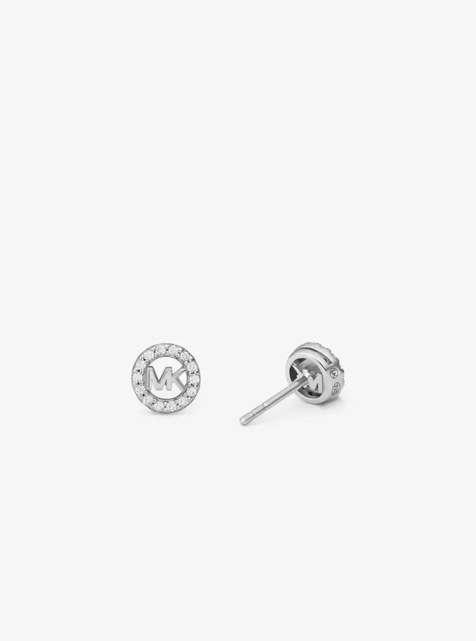 Fulton Örhängen med ädelmetallplätering i sterlingsilver med pavé-logotyp och berlock