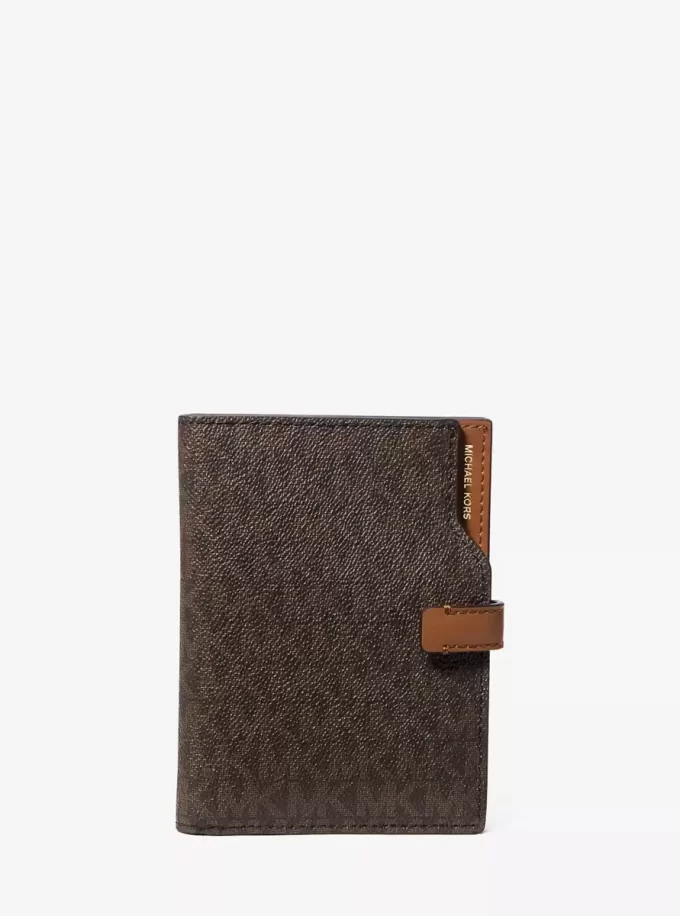 Jet Set Signature Logo Passport-plånbok