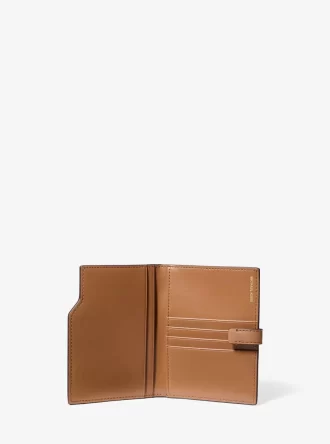 Jet Set Signature Logo Passport-plånbok