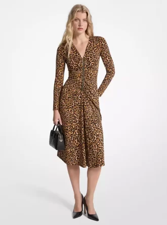 Leopardmönstrad Klänning i Matt Jersey med Rynkad Design