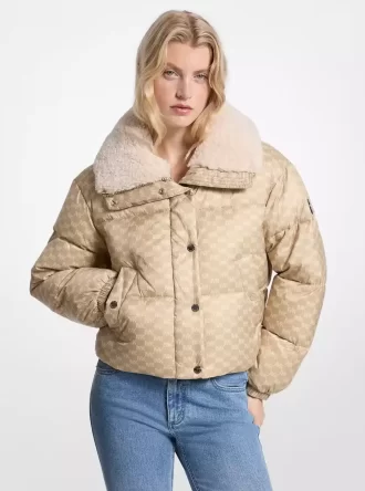 Logotyptryck och sherpa-pufferjacka