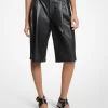 Plisserade Bermudashorts i Läder Plisserade Bermudashorts i Läder