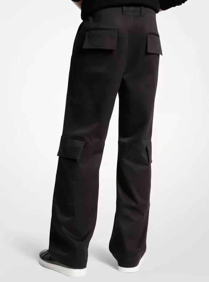 Stretchiga bomullsbyxor med cargomönster Stretchiga bomullsbyxor med cargomönster