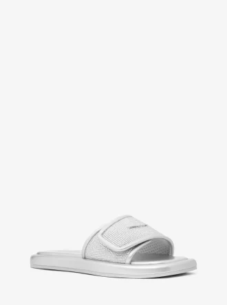 Suki utsmyckade metalliska sandaler